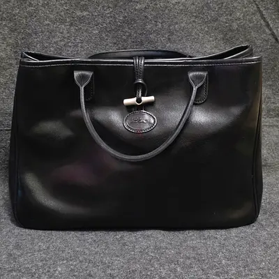 Authentic Longchamp Roseau leather tote