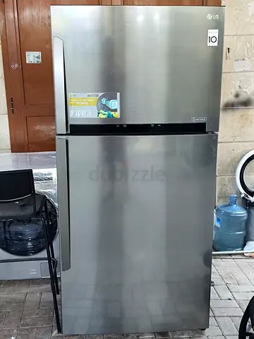 LG Stainless Steel Double-Door Refrigerator (Top Freezer) - Working
