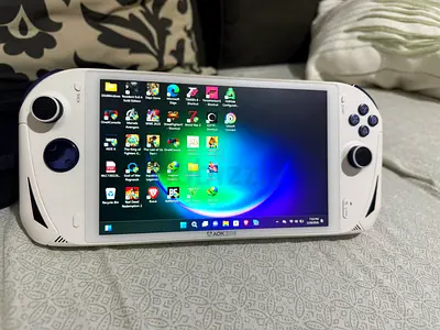 AOK ZOE A1 PRO 2TB/32GB/7840U