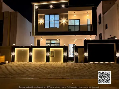 Elegant villa | Prime location on a main street | Price includes fees.