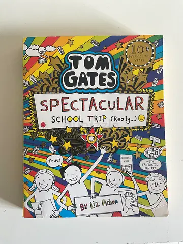 Tom Gates Spectacular School Trip