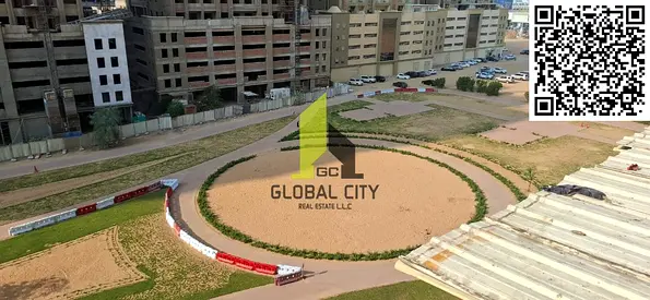 شقة للإيجار في برج بارادايس ليك، B6، مدينة الإمارات، غرفتين وصالة، مع موقف سيارات، إطلالة على الحديقة، مطبخ مفتوح، الإيجار 35,000 جنيه مصري، 4 دفعات