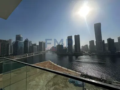 Modern 1BR with Balcony | Prime Business Bay Living