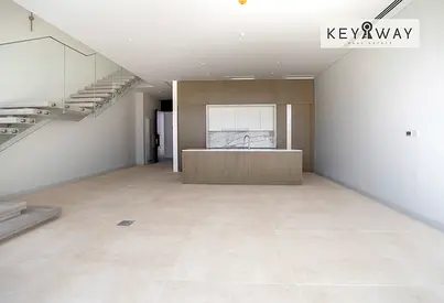 Corner Unit | Luxurious 3+Maids | G+1 | Spacious