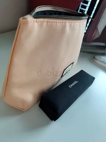 VIP gift with purchase Beauty pouch