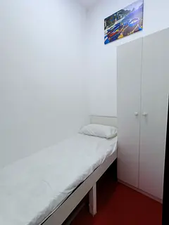 FEMALES EXECUTIVE SINGLE PARTITION AVAILABLE IN DISCOVERY GARDEN METRO, 5MIN TO DG METRO....