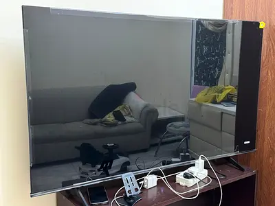 Hisense 58 inches Smart TV