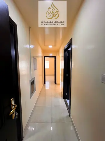 المويهات قريب من مخرج دبي - ثاني ساكن - غرفة و صالة 2 حمام مع بلكونة - مساحات واسعة تشطيبات ممتازة - 32 الف