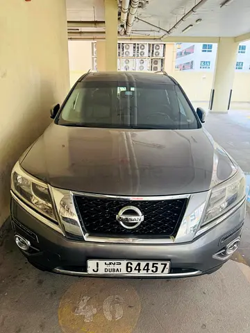 For Sale - Nissan Pathfinder 2016 – Full Option (SL) – Excellent Condition 🚗