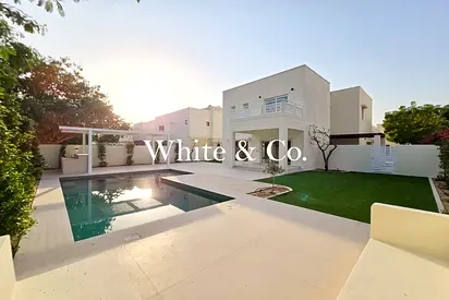 Turnkey 5 Bedroom | Single Row | Private Pool
