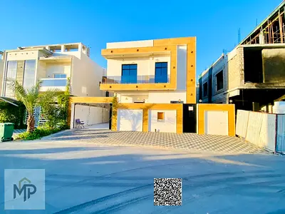 فيلا فاخرة مكونة من 5 غرف نوم للبيع في الياسمين، خلف الحديقة، بجوار المسجد.