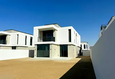 Stand Alone | Golf Course View | Huge Plot