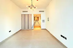 Spacious Unit | Prime Location | Ready To Move In