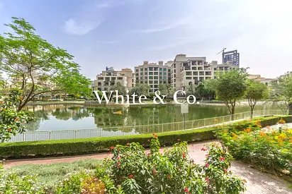 Lake View | Corner Unit | Large Terrace