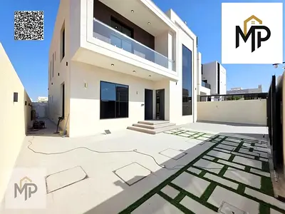 فيلا للبيع مساحه واسعه جدا موقع ممتاز فيلا تتميز بموقع استراتيجي قريب من جميع الخدمات والمدارس والمراكز التجارية تملك حر مدي الحياه.