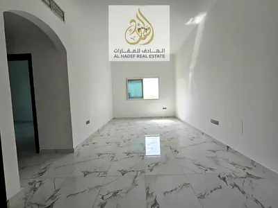 🏡 للإيجار السنوي – غرفة وصالة مع روف كبير في الجرف 2 بعجمان | 2 حمام + تكييف مركزي | موقع مميز قريب من جامعة عجمان ومخرج الشيخ محمد بن زايد