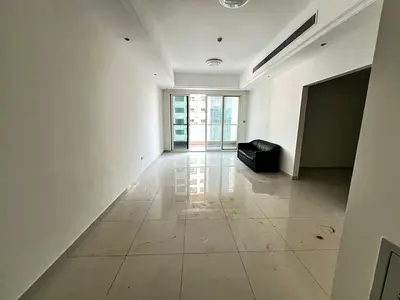 افخم2BHK | اطلاله بحريه | تكيف مجانى | باركن مجانى | جيم |مسبح |خزائن بالحائط |على مخرج دبى