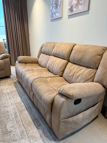 Comfortable Reclining Sofa in Neutral Brown Color
