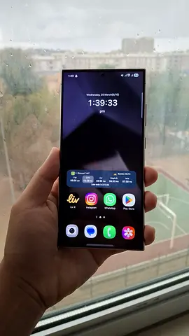 Samsung Galaxy S24 Ultra - Titanium Gray - 256GB - Excellent Condition