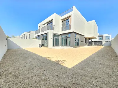 Vastu | Large Plot | Facing Beachfront