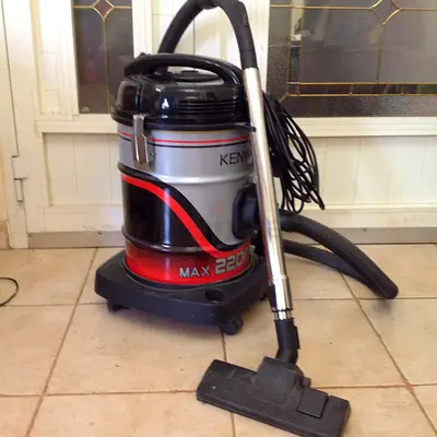 Kenwood Max 2200 Watt Hoover, 25 Liter