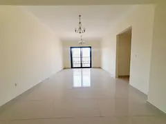 Amazing offer 3bhk with balcony and 3 washroom and parking inside the building price 75k