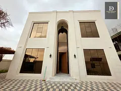 Modern villa in Al Houshi Land area (5457) feet Consists of 5 master bedrooms Majlis with independen