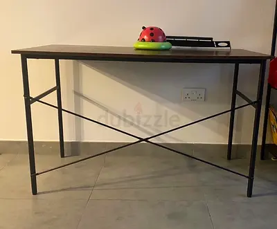 Wooden and metal legs desk/table