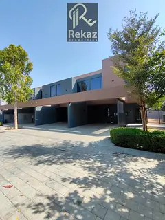 OFFER I 3 BEDROOMS I MAIDROOM I READY TO MOVE