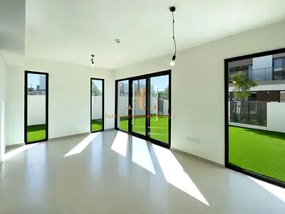 Opposite Pool: Vastu Direction Spacious and well Maintained Villa