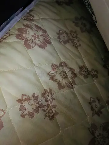 Floral Design Quilted Topper 2 single mattress