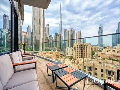 BURJ KHALIFA VIEW | VACANT | WITH MAIDS ROOM
