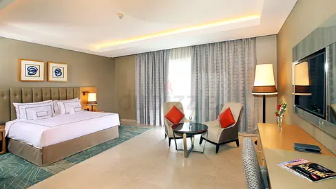 All-Inclusive 5* Hotel Living | Meals, Laundry  Parking included