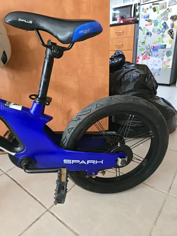 Selling my childs blue SPARH kids bike — used, working