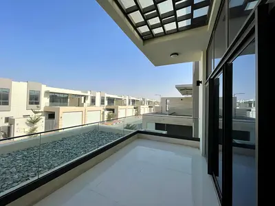 فيلاVIP | اول ساكن | اطلاله مفتوحه | 4باركن | 3غرف ماستر | على مخرج دبى | تراس كبير | منطقه شواء