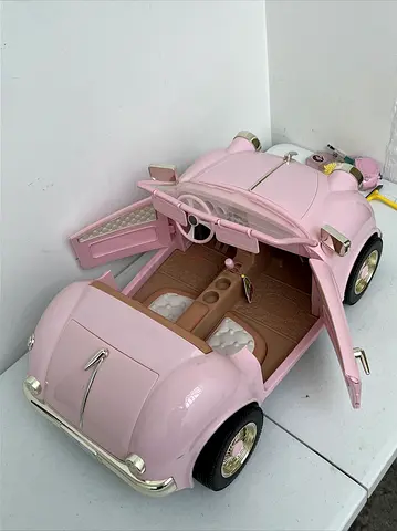 New generation RADIO Vintage Pink Toy Car