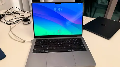 Apple MacBook Pro M3 1 Tb Warranty till 2027