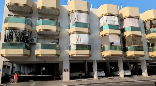 Executive Male Bed Space Available for Bachelors in Muteena Street / Al Muraqqabat.