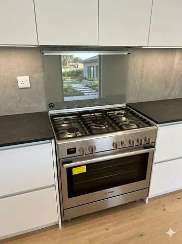 Bosch SERIES 8 90Cm Dual Fuel Range Cooker with Gas and Electric Model HSB738357M Stainl
ess Steel