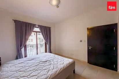 Specious 1 Bedroom With Upgraded Kitchen And Bath