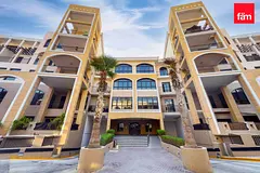 Specious 1 Bedroom With Upgraded Kitchen And Bath