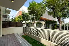 Spacious Townhouse | Bright | Best Price