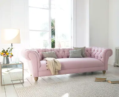 Stylish Pink Chesterfield Sofa 3-seater in velvet fabric