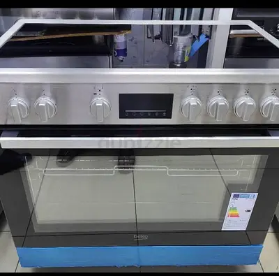 Beko five burner cooker electric ceramic 90cm..