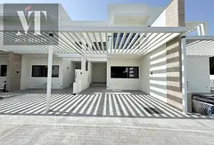 Single Row | Access to Park from the Garden