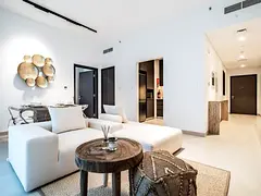 Upgraded High Floor Access To Dubai Mall