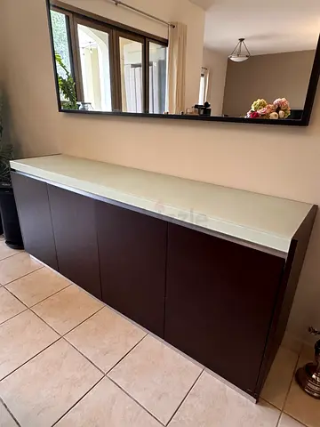 Dining buffet