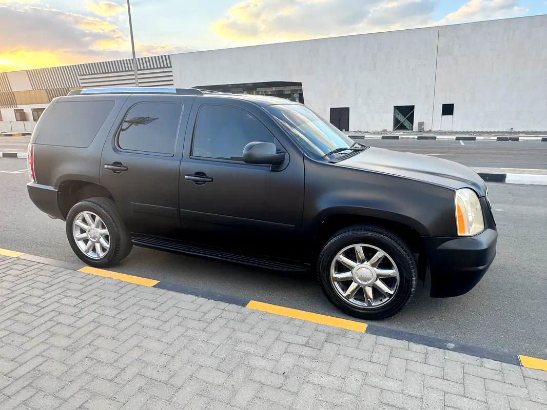 GMC Yukon 2009 — photo 1 of 19