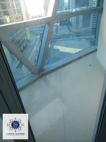 Vacant | Chiller Free | Spacious | Huge Layout