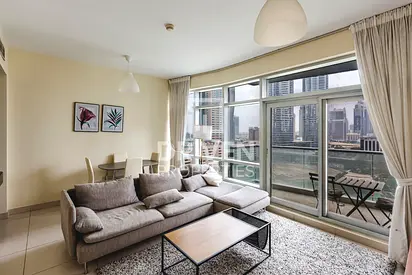 Fully Furnished | Bright Apt | Chiller Free